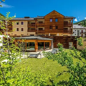 *** Aparthotel Madame Les Balcons Du Viso Francia